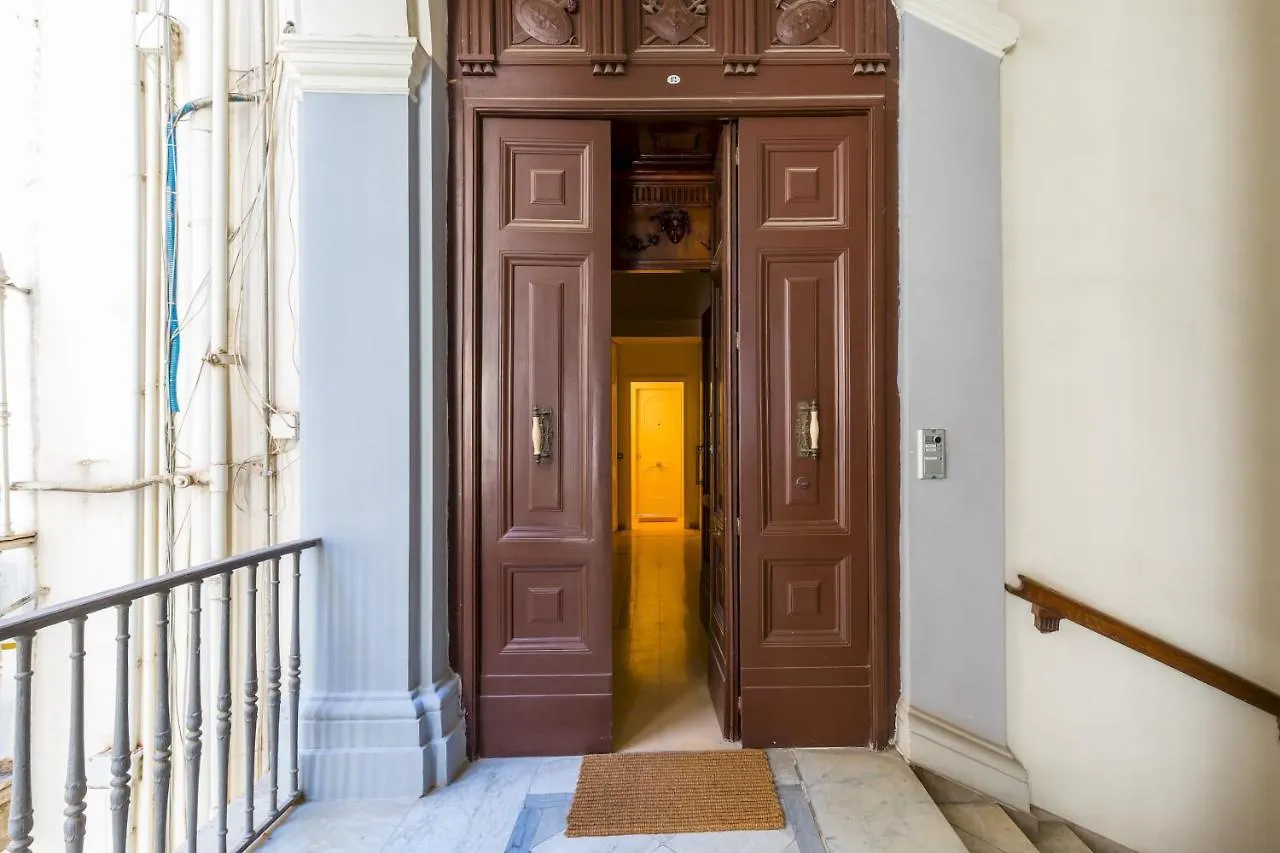 Design & Studio Duplex At National Museum Naples Apartment