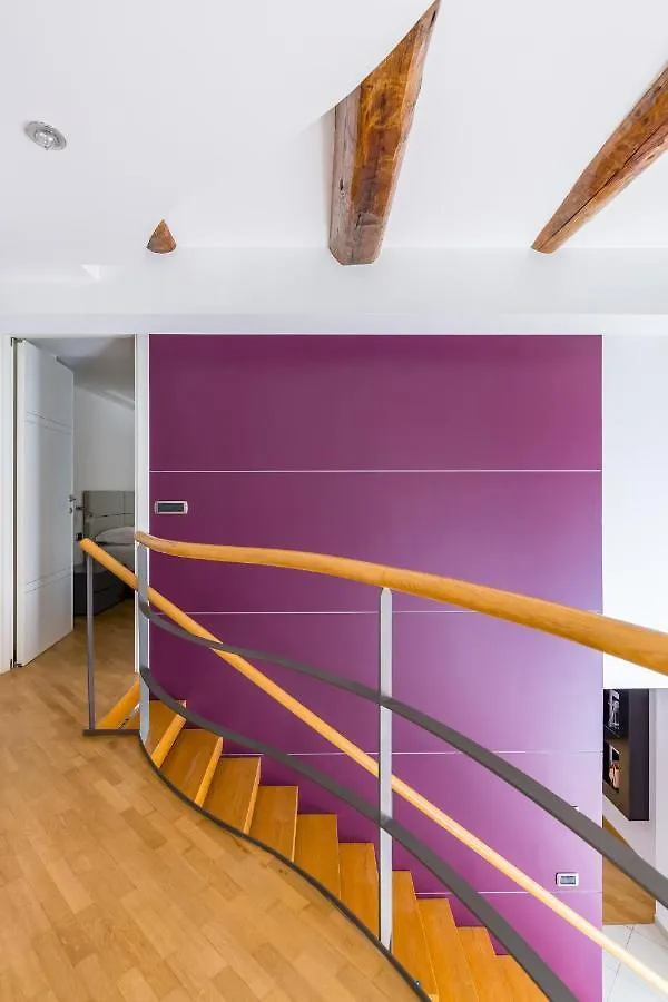 Design & Studio Duplex At National Museum Naples Apartment