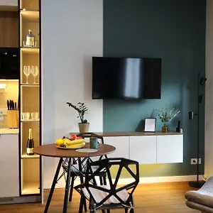 https://apartament-zdziechowskiego-with-parking-mokotow.warsawhotelspoland.com